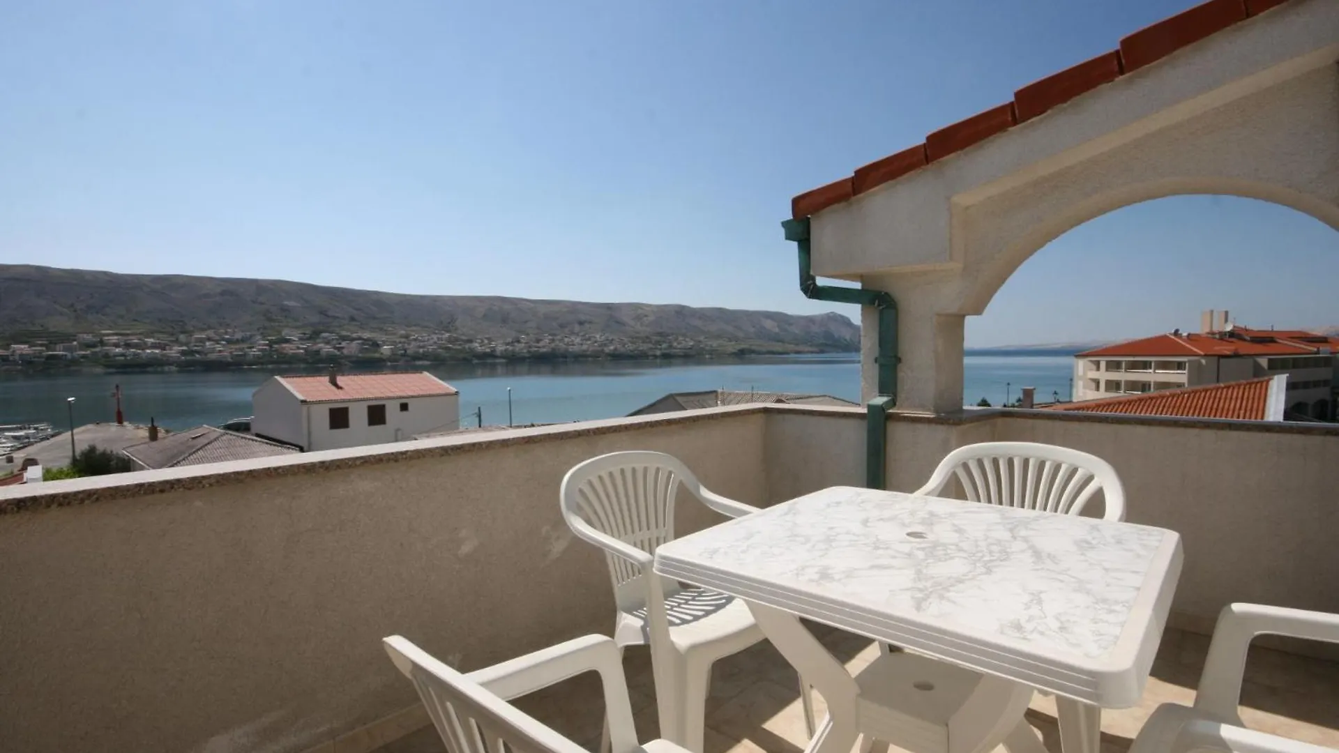 Apartments And Rooms By The Sea Pag - 6311 Kroatien