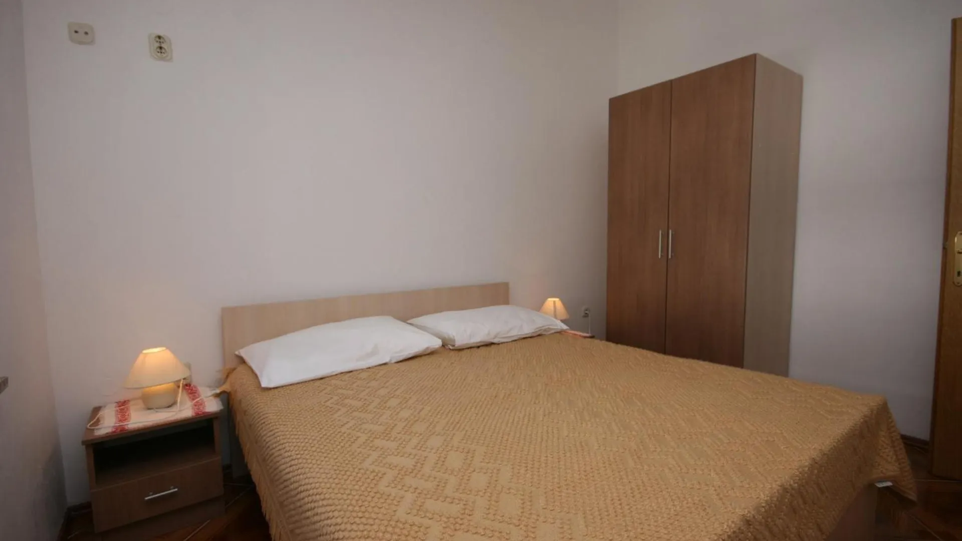 *** Gasthof Apartments And Rooms By The Sea Pag - 6311 Kroatien