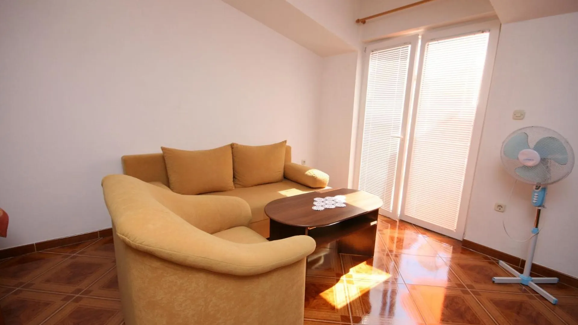 Apartments And Rooms By The Sea Pag - 6311 Pag Town