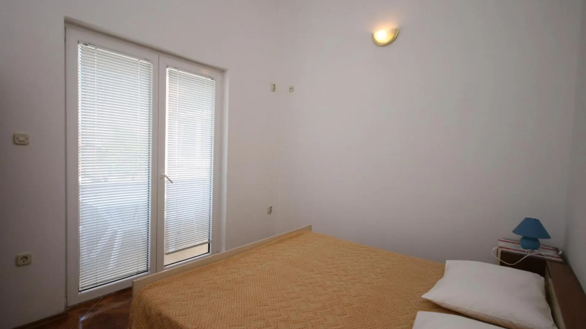 Apartments And Rooms By The Sea Pag - 6311 Gasthof