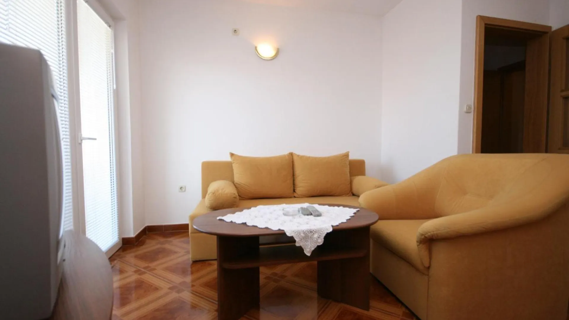 Apartments And Rooms By The Sea Pag - 6311 Pag Town
