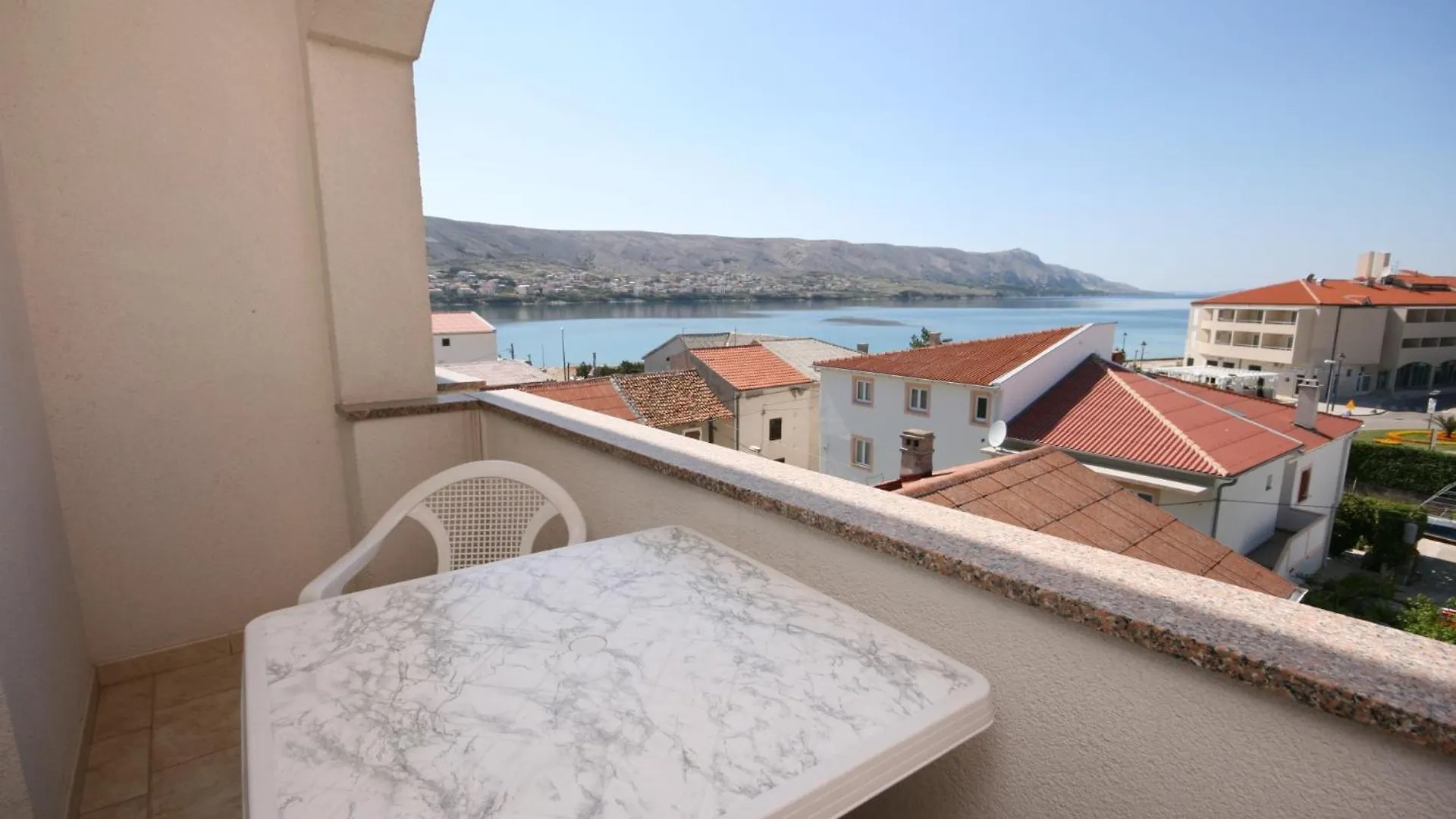 Apartments And Rooms By The Sea Pag - 6311 Pag Town 3*,  Chorvatsko