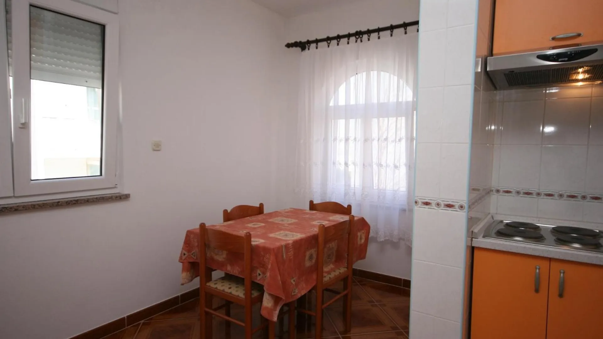 Apartments And Rooms By The Sea Pag - 6311 Pag Town Penzion