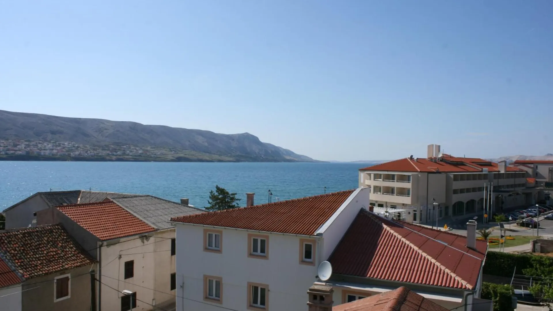 Apartments And Rooms By The Sea Pag - 6311 Pag Town 3*,