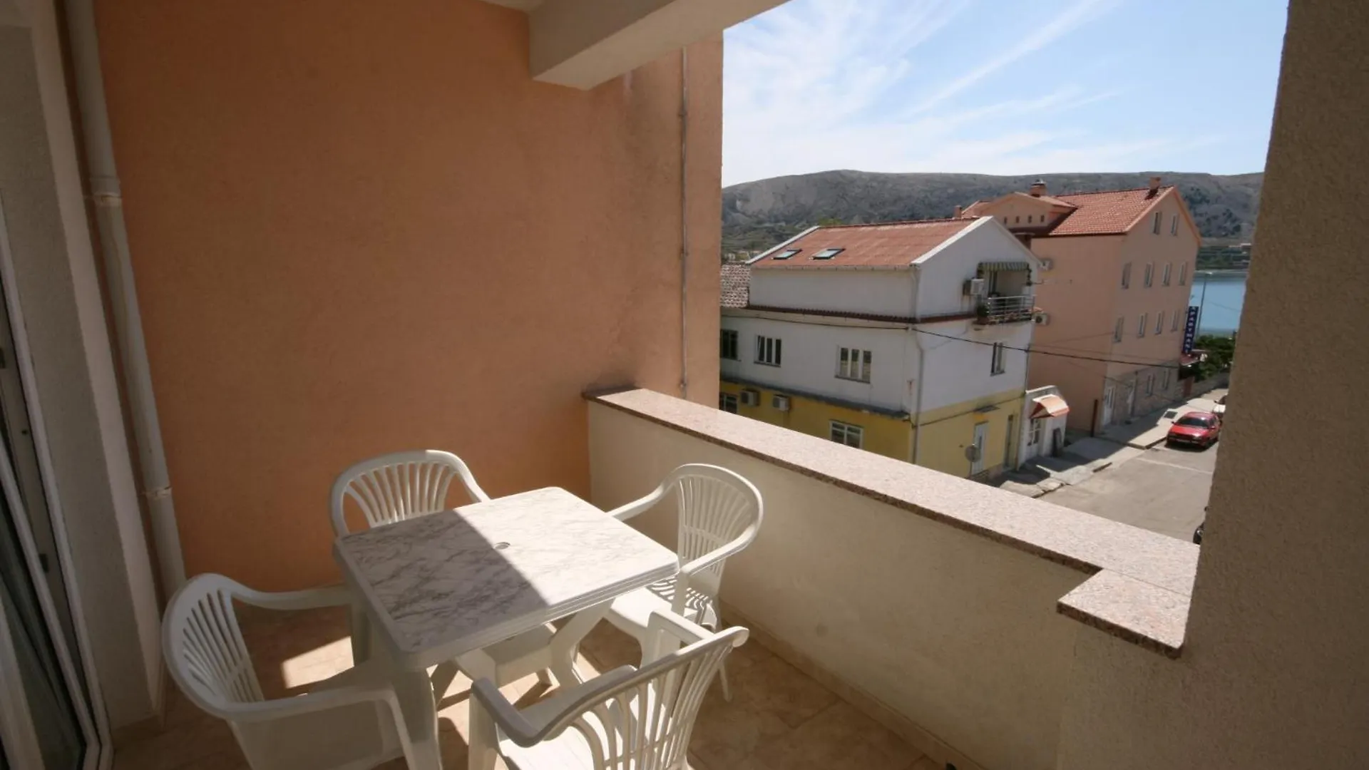 Apartments And Rooms By The Sea Pag - 6311 Pag Town 3*,